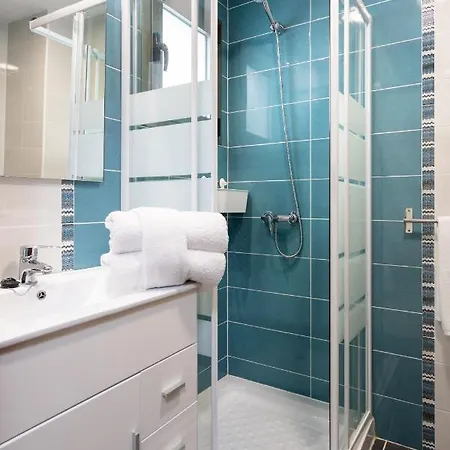 Апартаменты Home2book Design